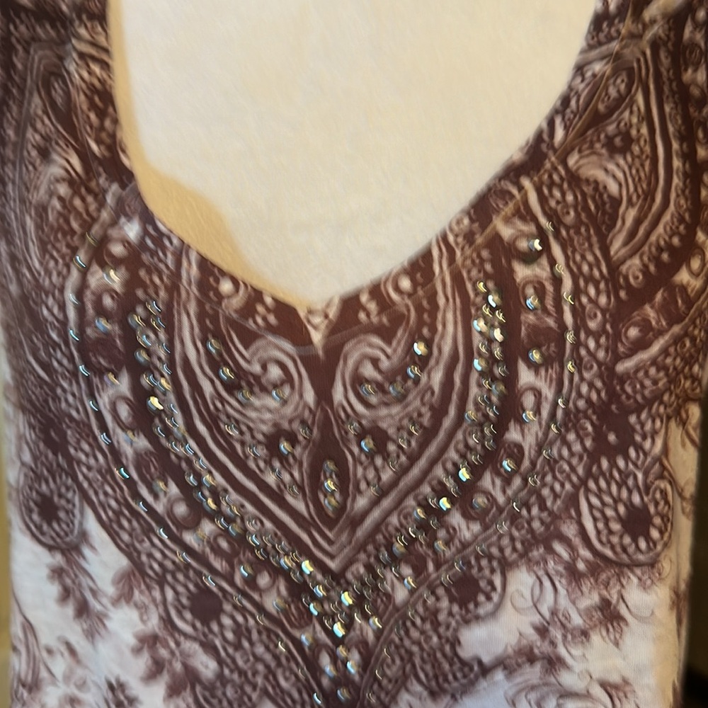 Boho style V neck summer top rhinestone bling & studs on front NEVER WORN
